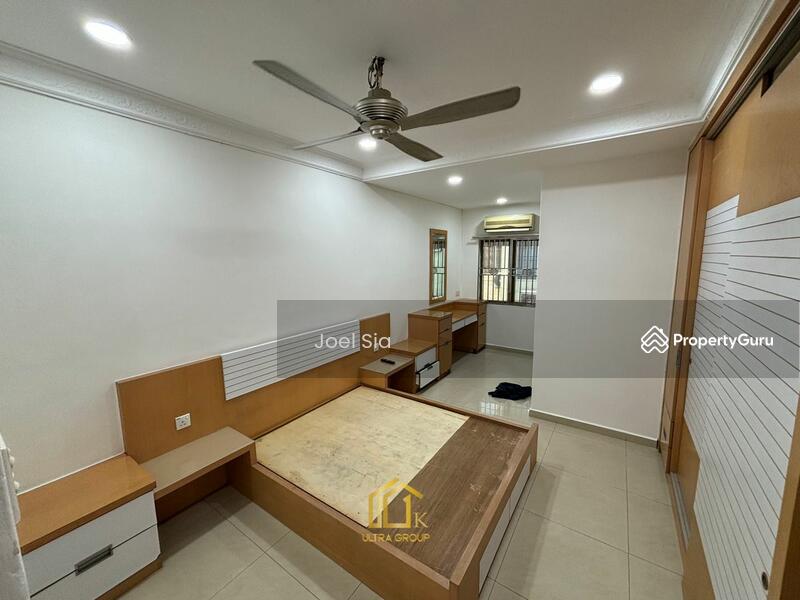 For Rent - Bandar Bukit Tinggi Double Storey 22x70 Fully Renovated n Extended House For Rent